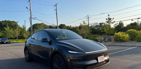 Tesla Model Y 2026