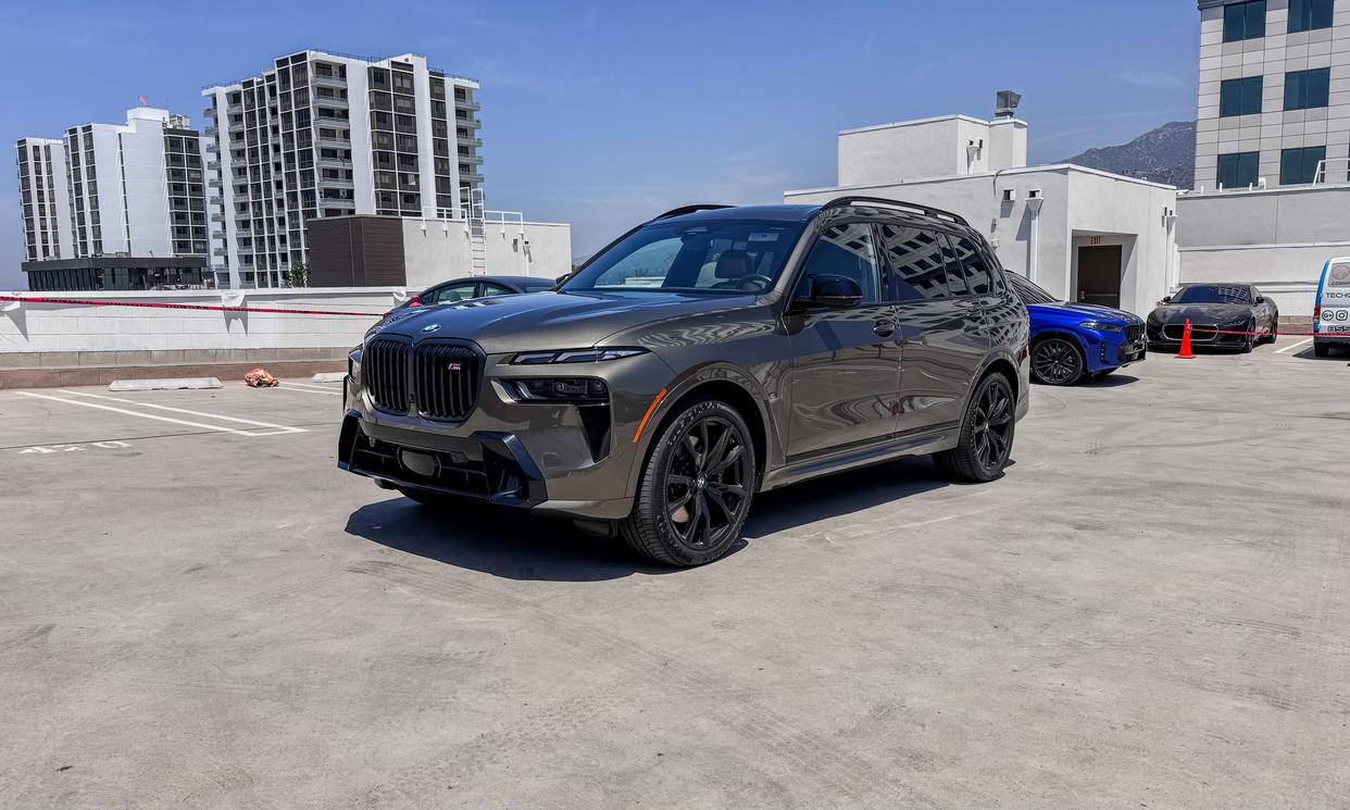 BMW X7 2023 M60i