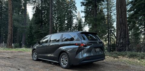 Toyota Sienna 2025