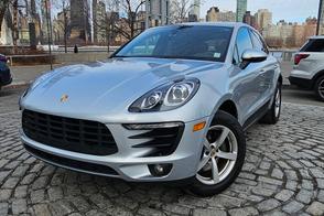 Porsche Macan car