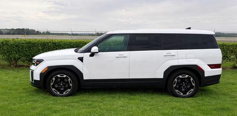 Hyundai Santa Fe 2025