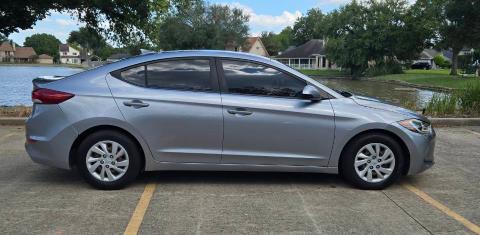 Hyundai Elantra 2017