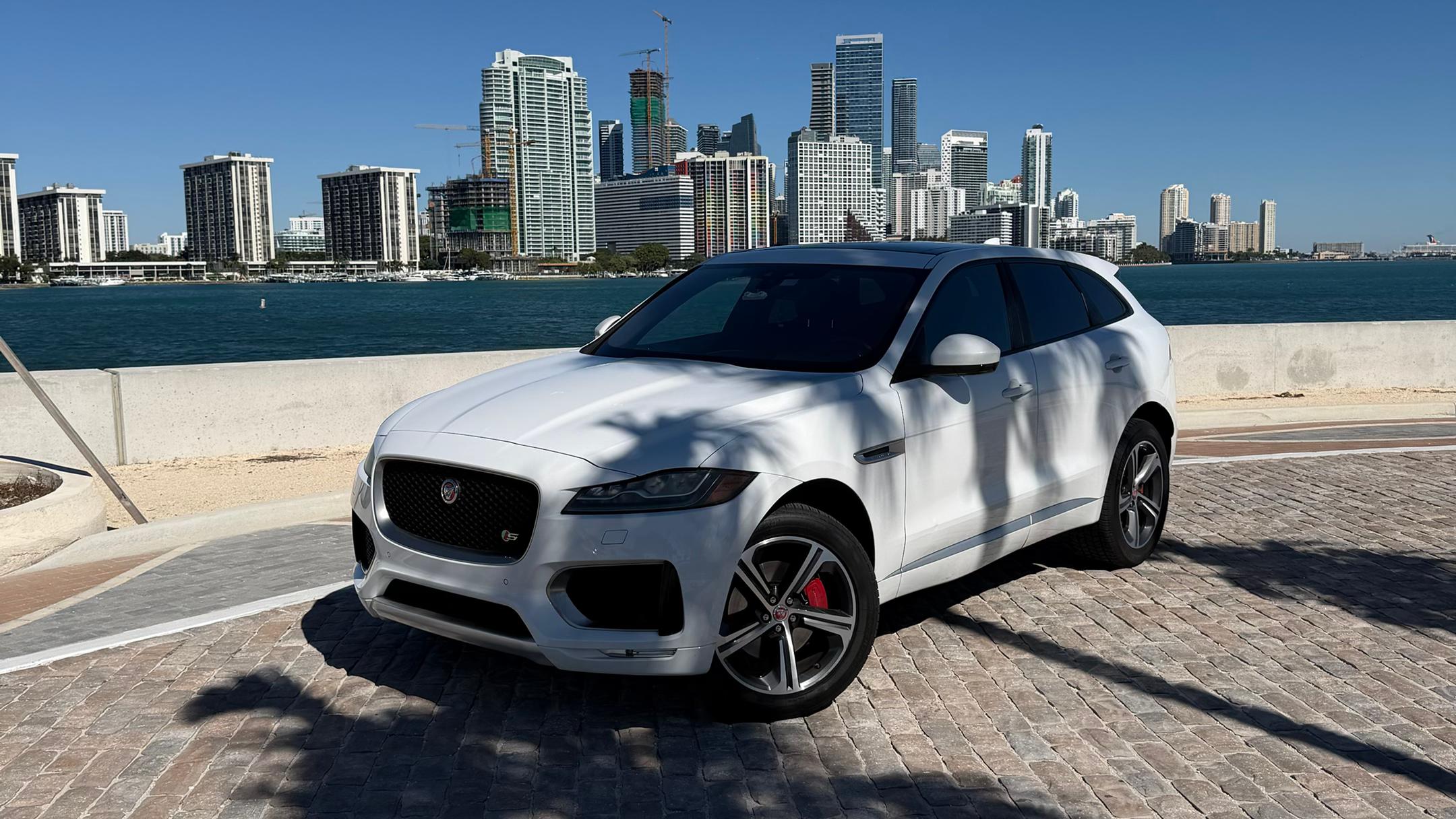 Jaguar F-PACE 2018 in Miami, FL