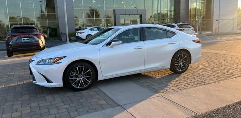 Lexus ES 2024