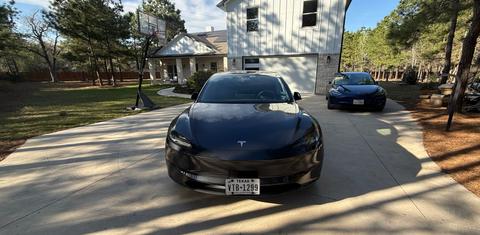 Tesla Model 3 2024