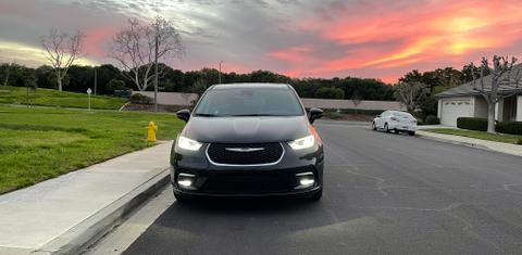 Chrysler Pacifica 2022