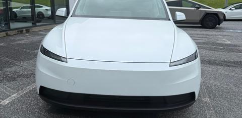 Tesla Model Y 2026