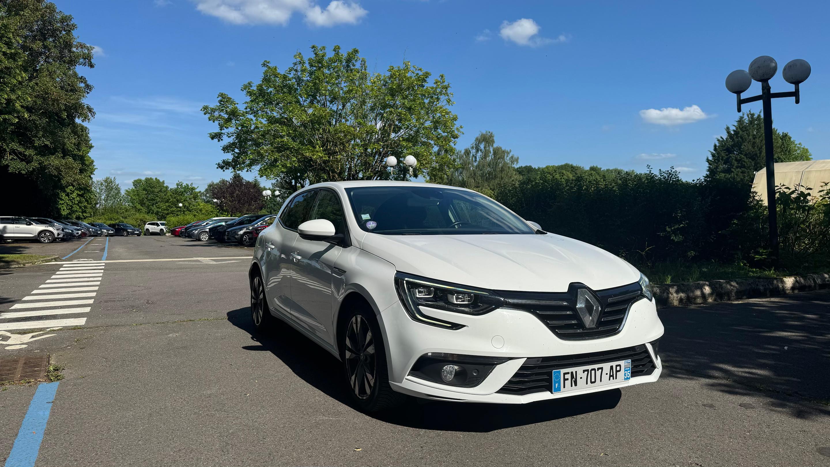 Renault MEGANE IV 2020 à Roissy-en-france
