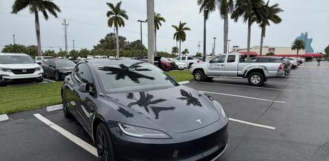 Tesla Model 3 2025