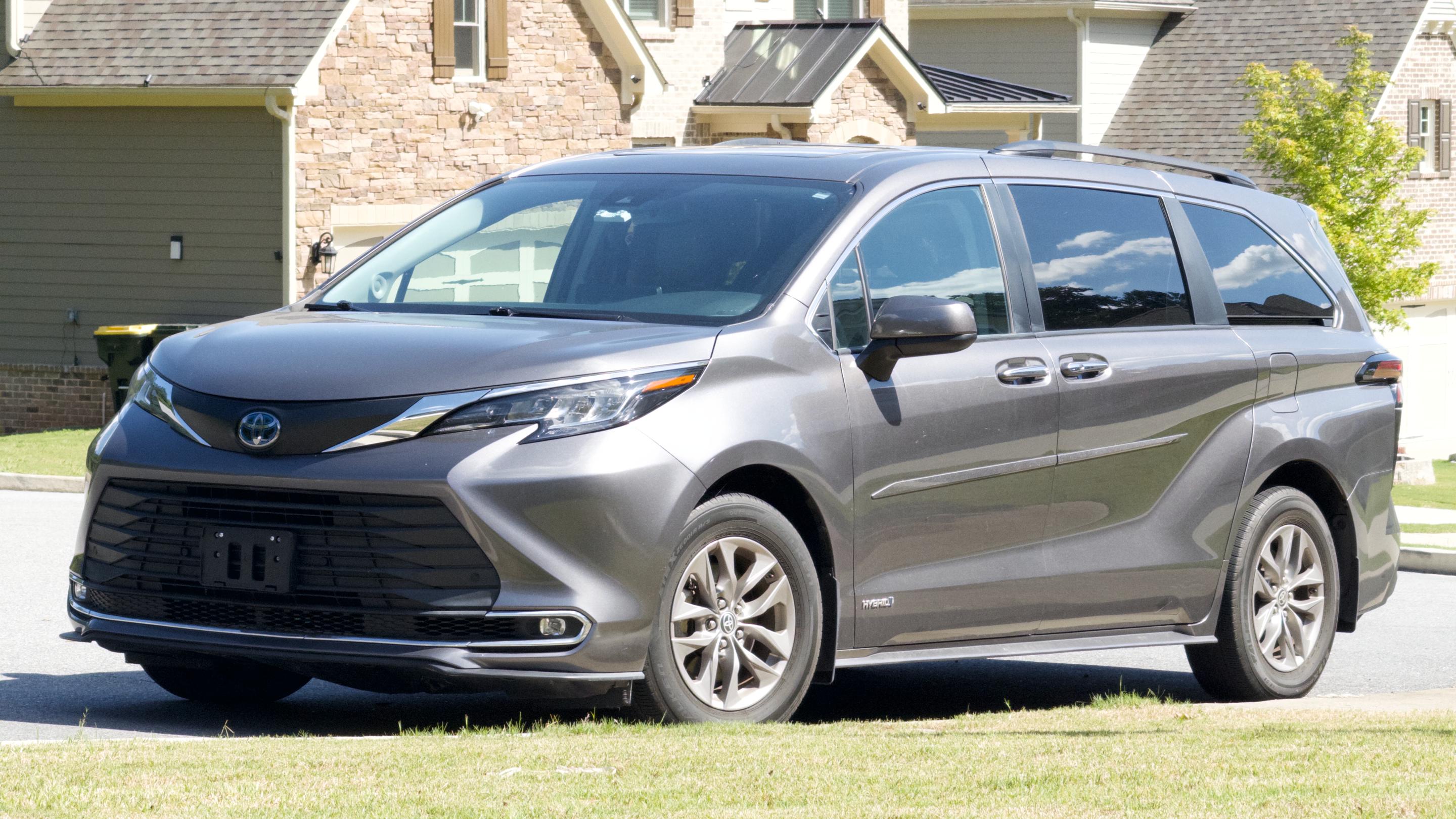 Toyota Sienna 2021 in Cumming, GA