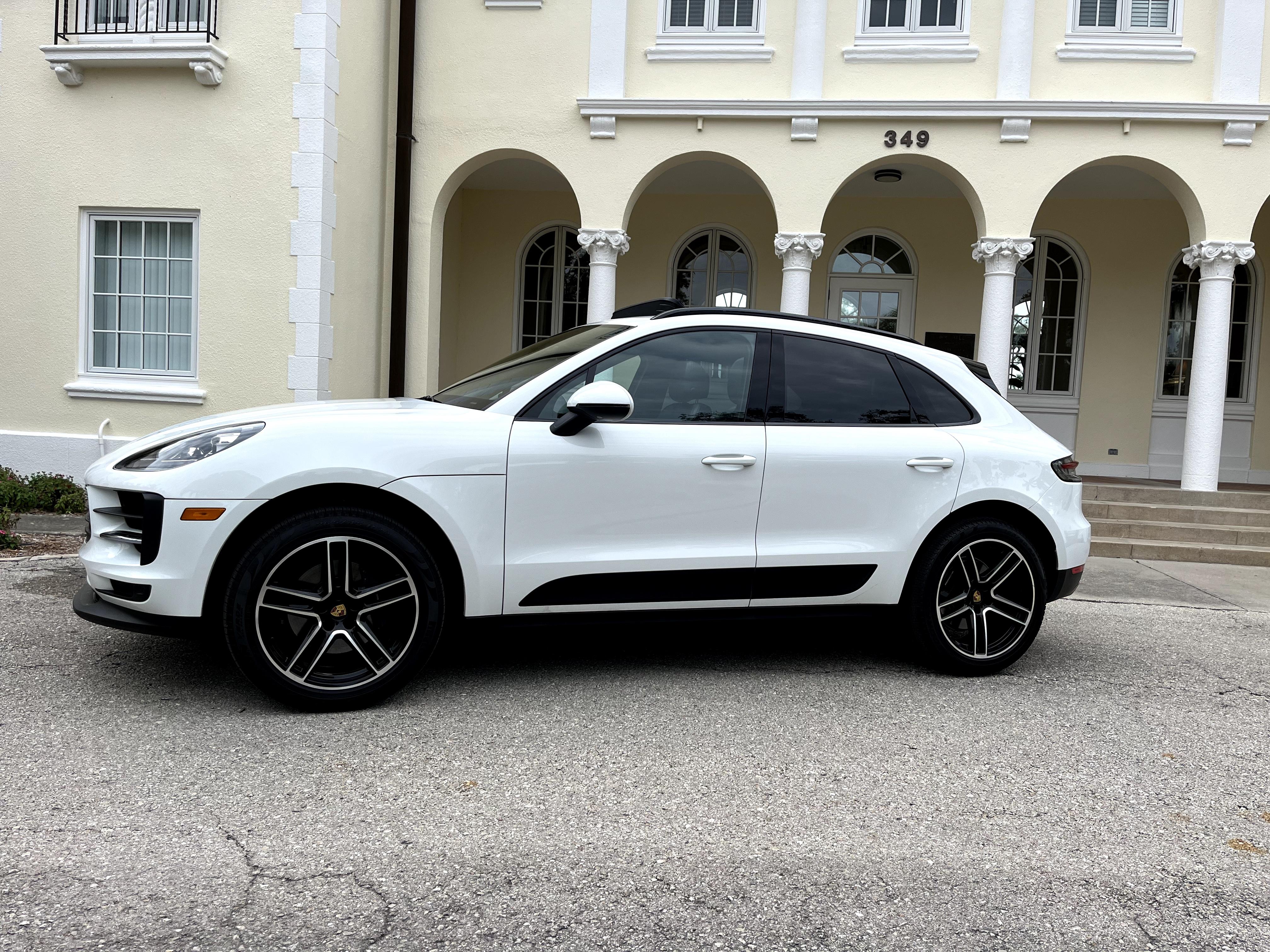 Porsche Macan 2020 in Sarasota, FL