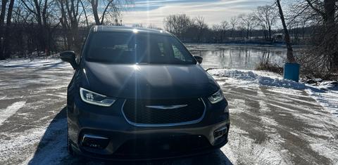 Chrysler Pacifica 2023