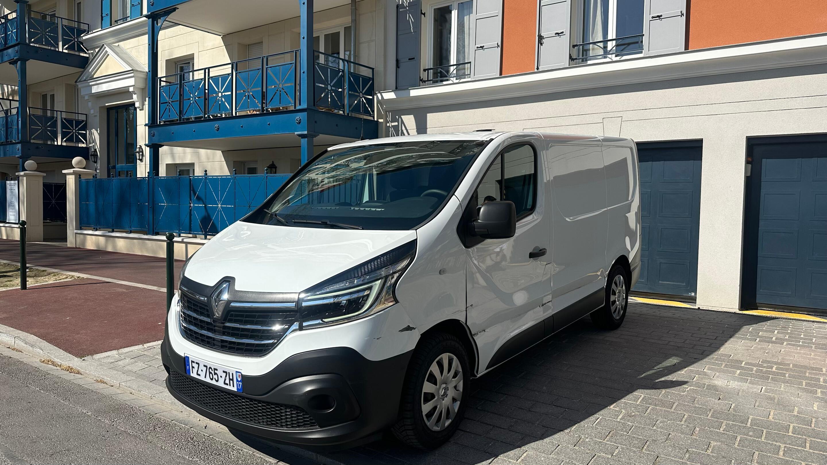Renault TRAFIC III 2021 à Paris