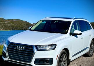 Audi Q7 car