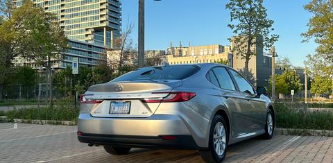 Toyota Camry Hybrid 2025