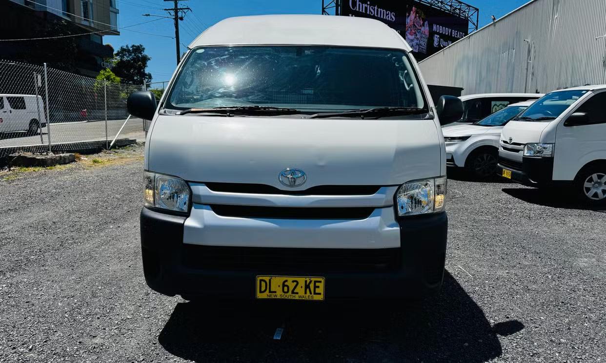 Toyota HIACE 2016 in Chippendale