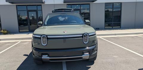 Rivian R2 2027