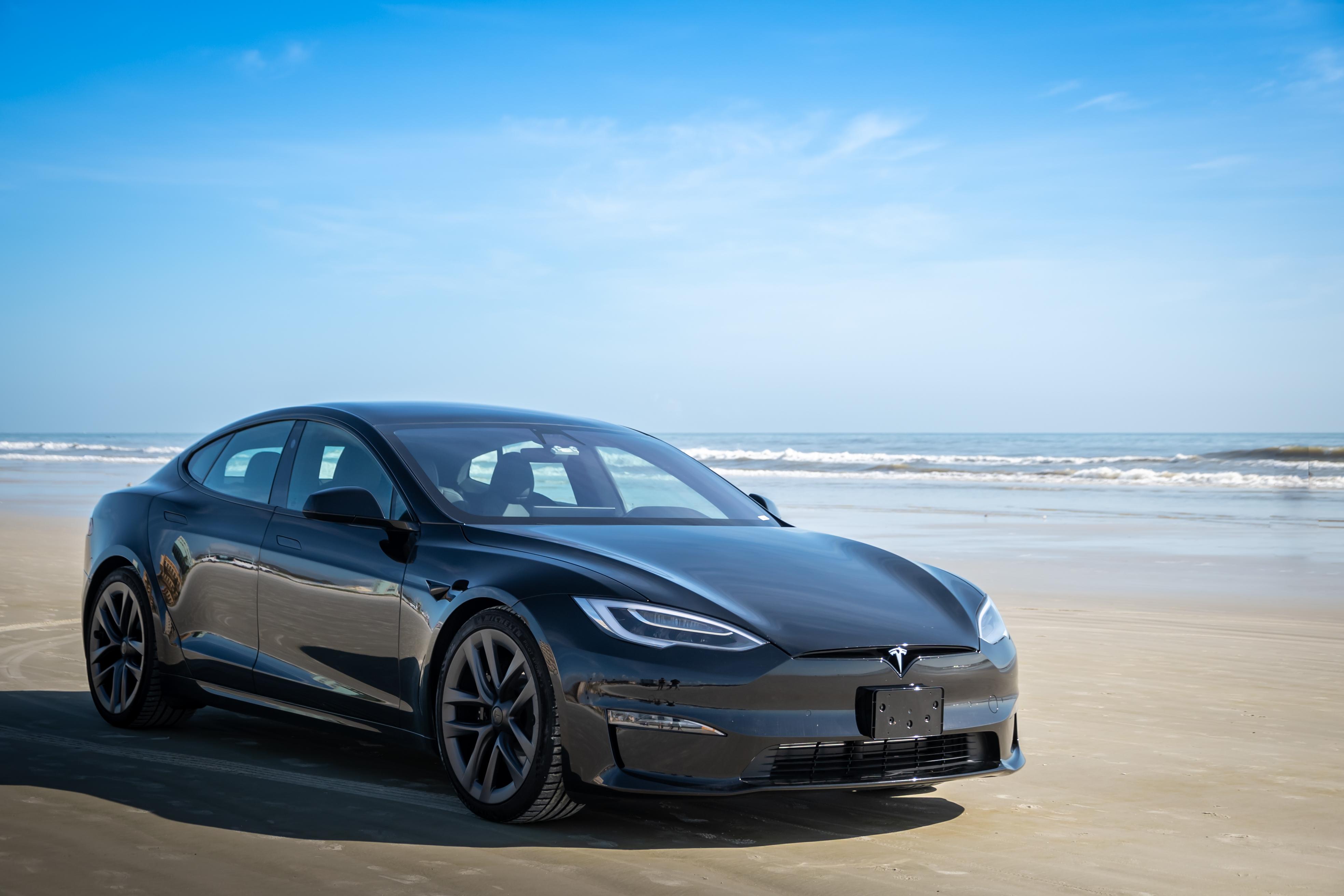 Tesla Model S 2021 in 