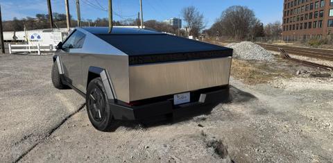 Tesla Cybertruck 2025