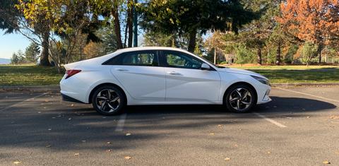 Hyundai Elantra 2023