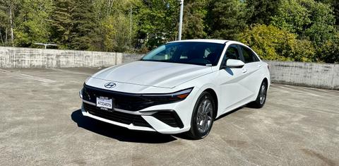 Hyundai Elantra 2024