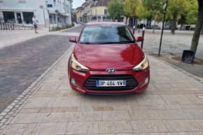 Hyundai i20 COUPE 2015 à Paris