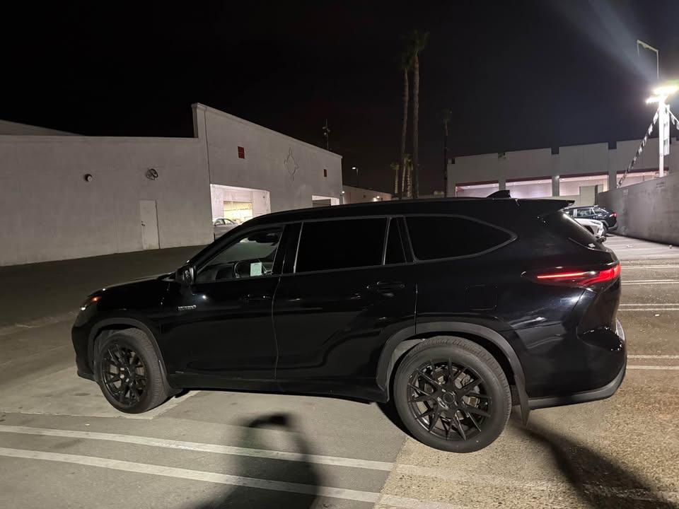 Toyota Highlander Hybrid 2021 in 