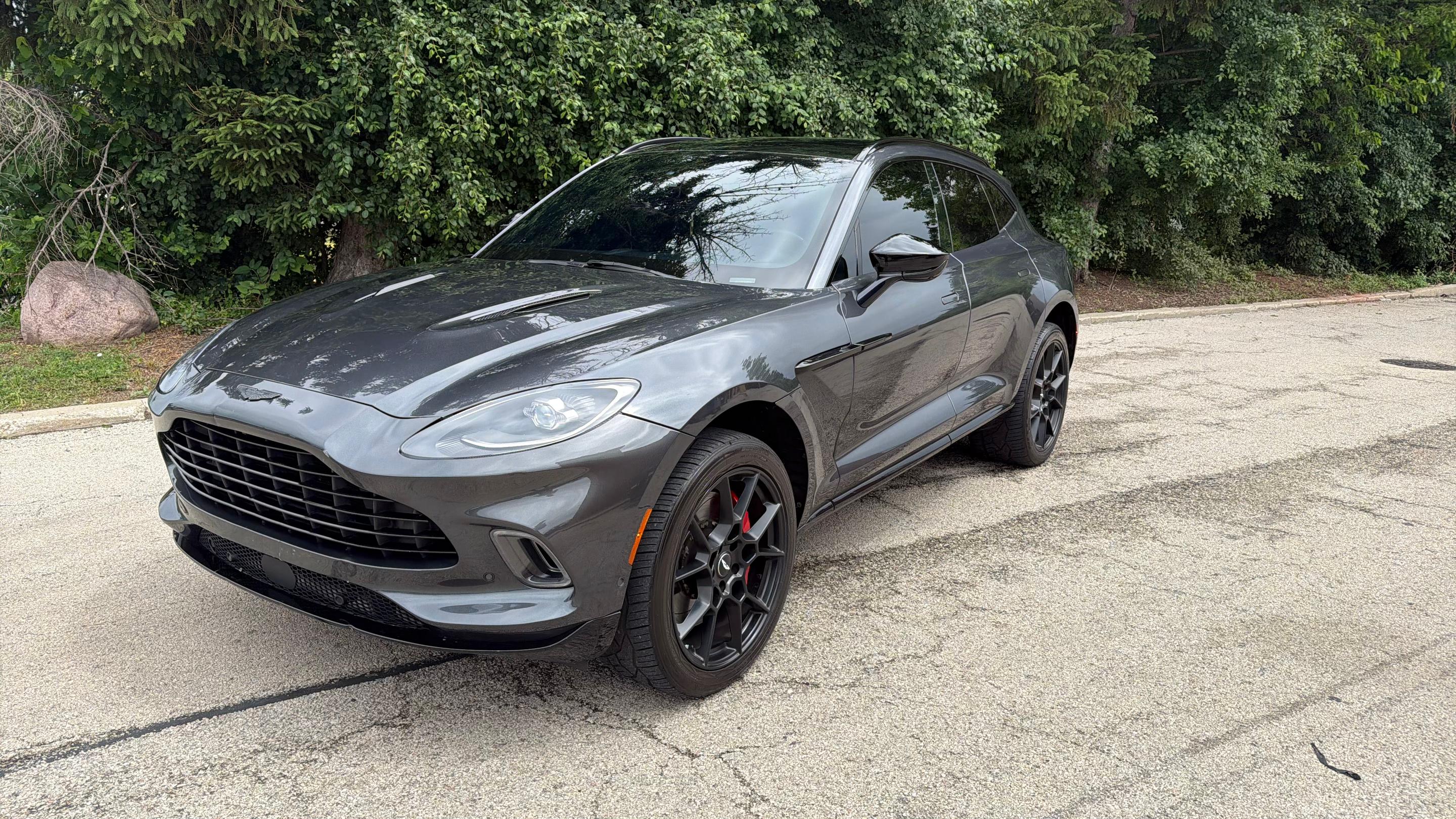 Aston Martin DBX 2021 in Oak Brook, IL