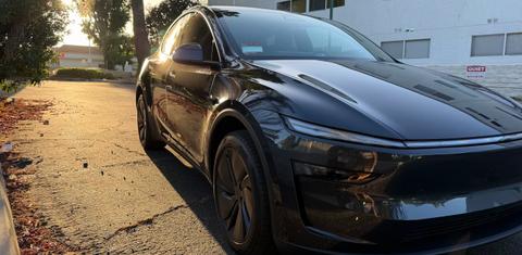 Tesla Model Y 2026