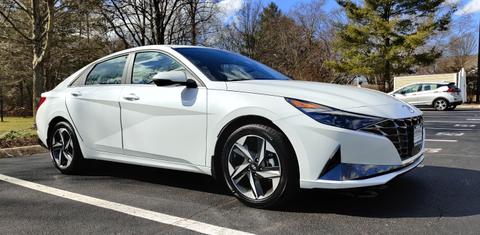 Hyundai Elantra 2022