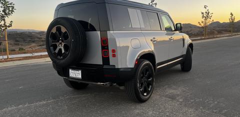 Land Rover Defender 2026