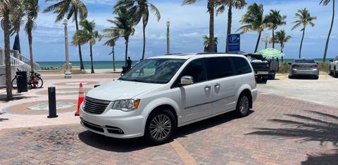 Chrysler Town & Country 2016