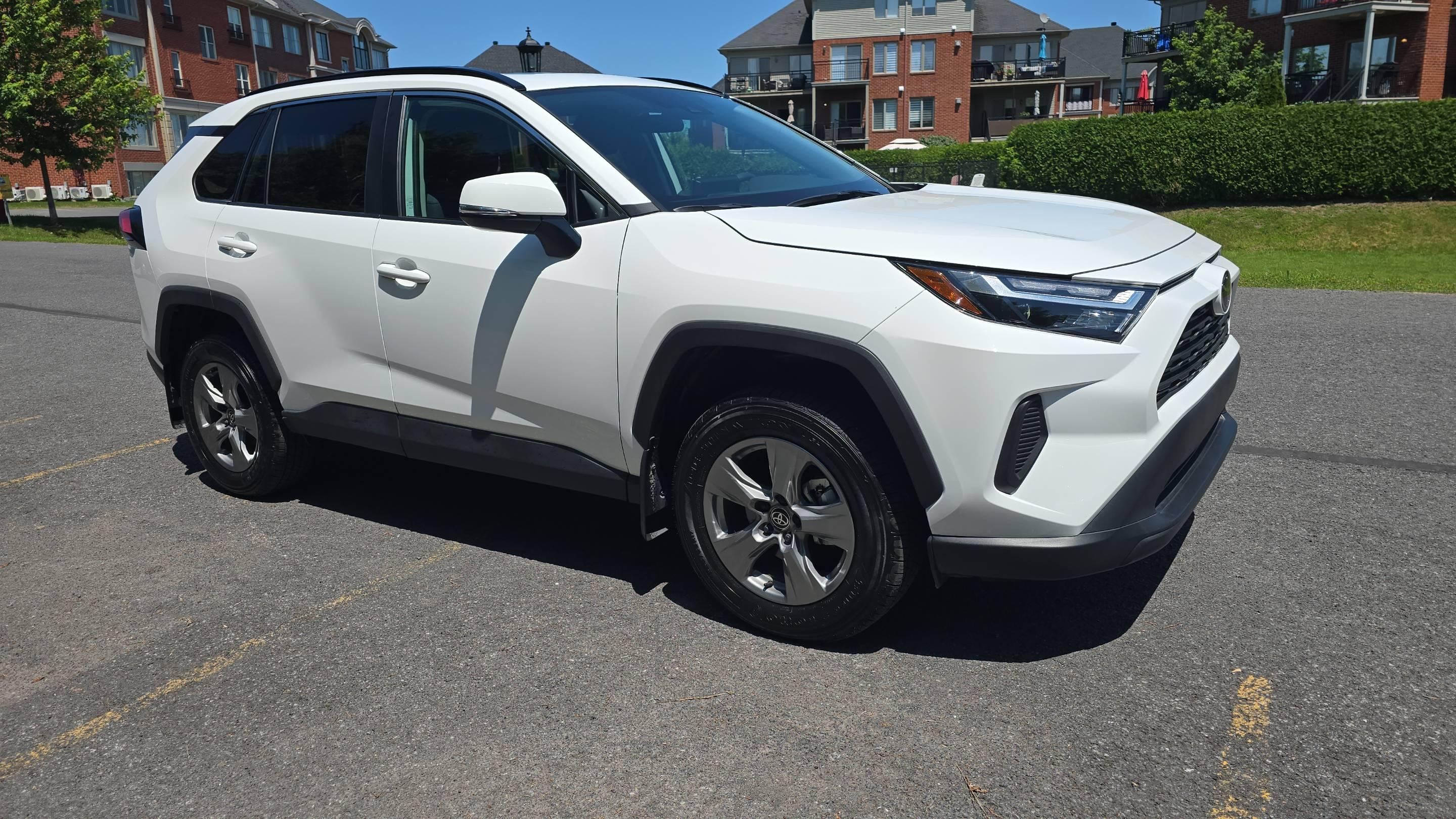 Toyota RAV4 2025 à Brossard, QC