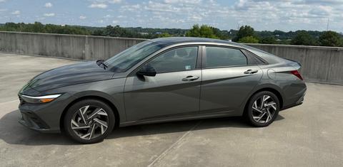 Hyundai Elantra 2025