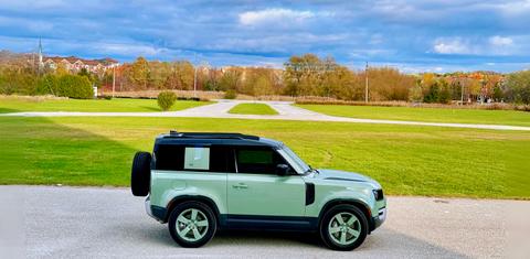 Land Rover Defender 2023