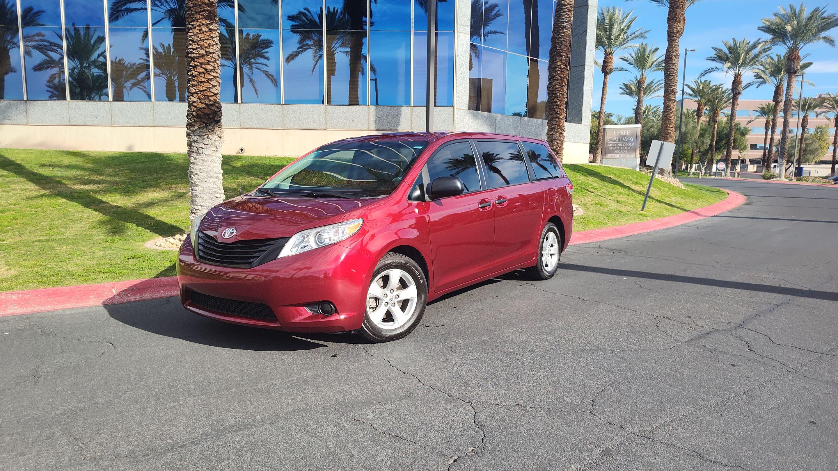 Toyota Sienna 2011 in 