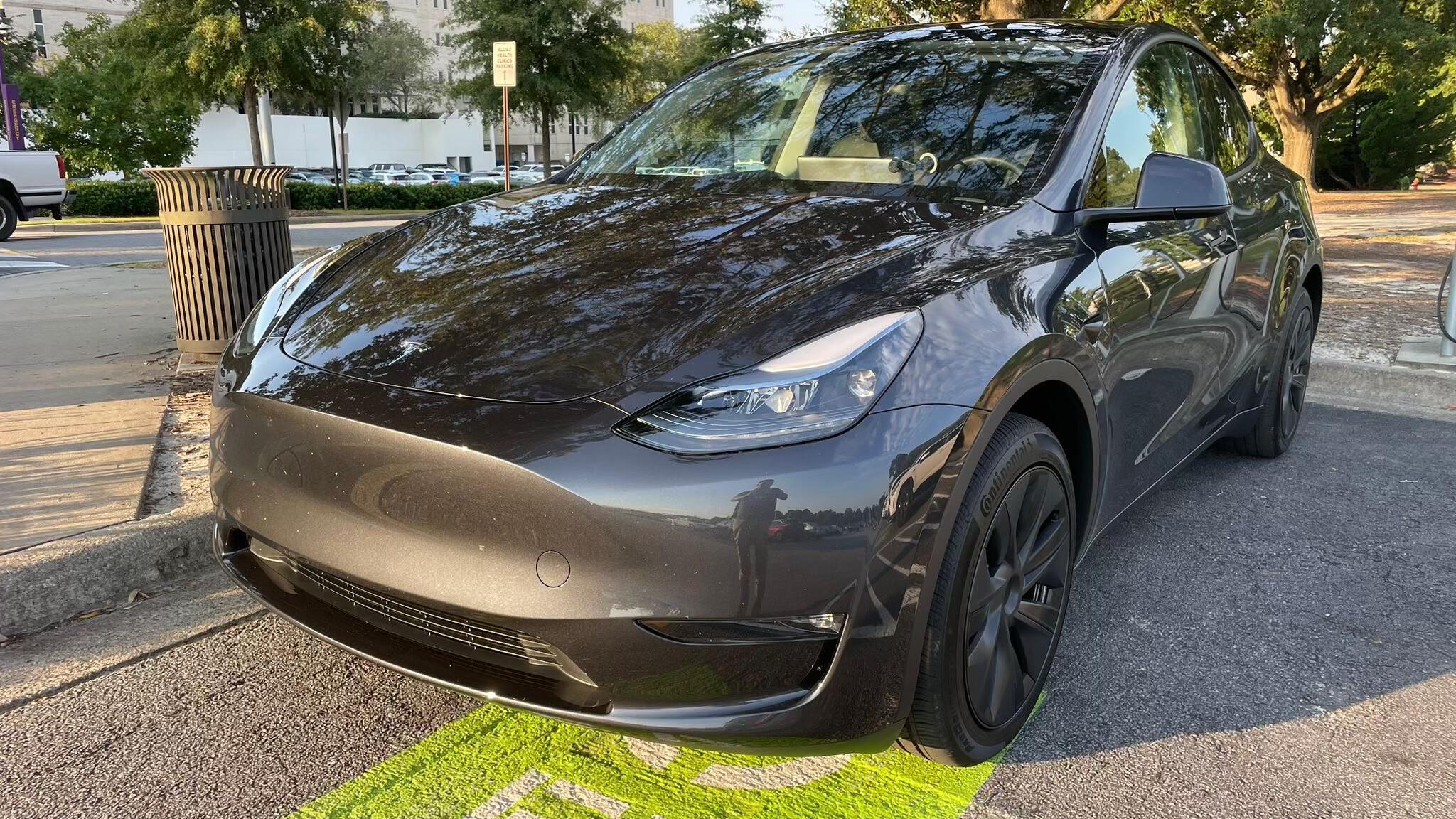 Tesla Model Y 2024 in Greenville, NC