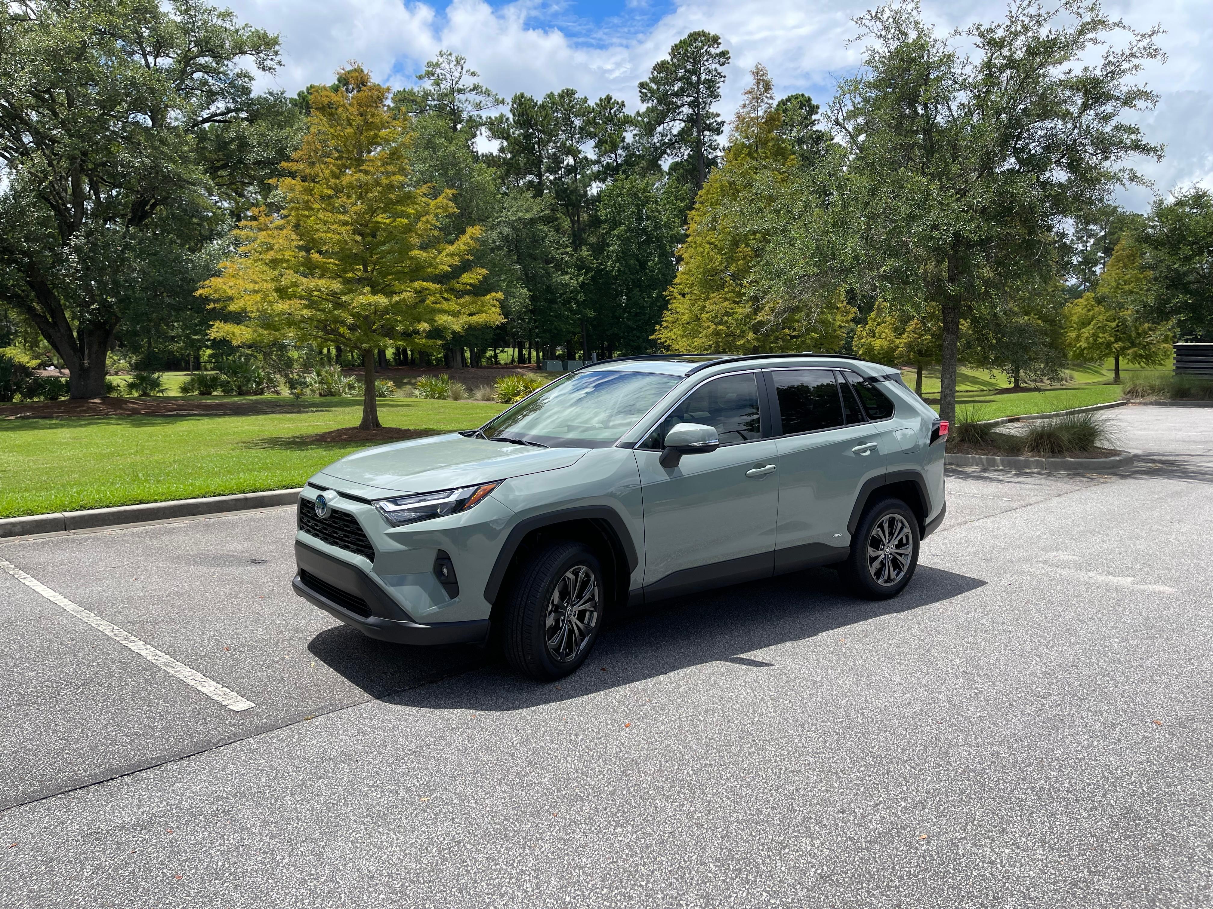 Toyota RAV4 Hybrid 2023 in Summerville, SC