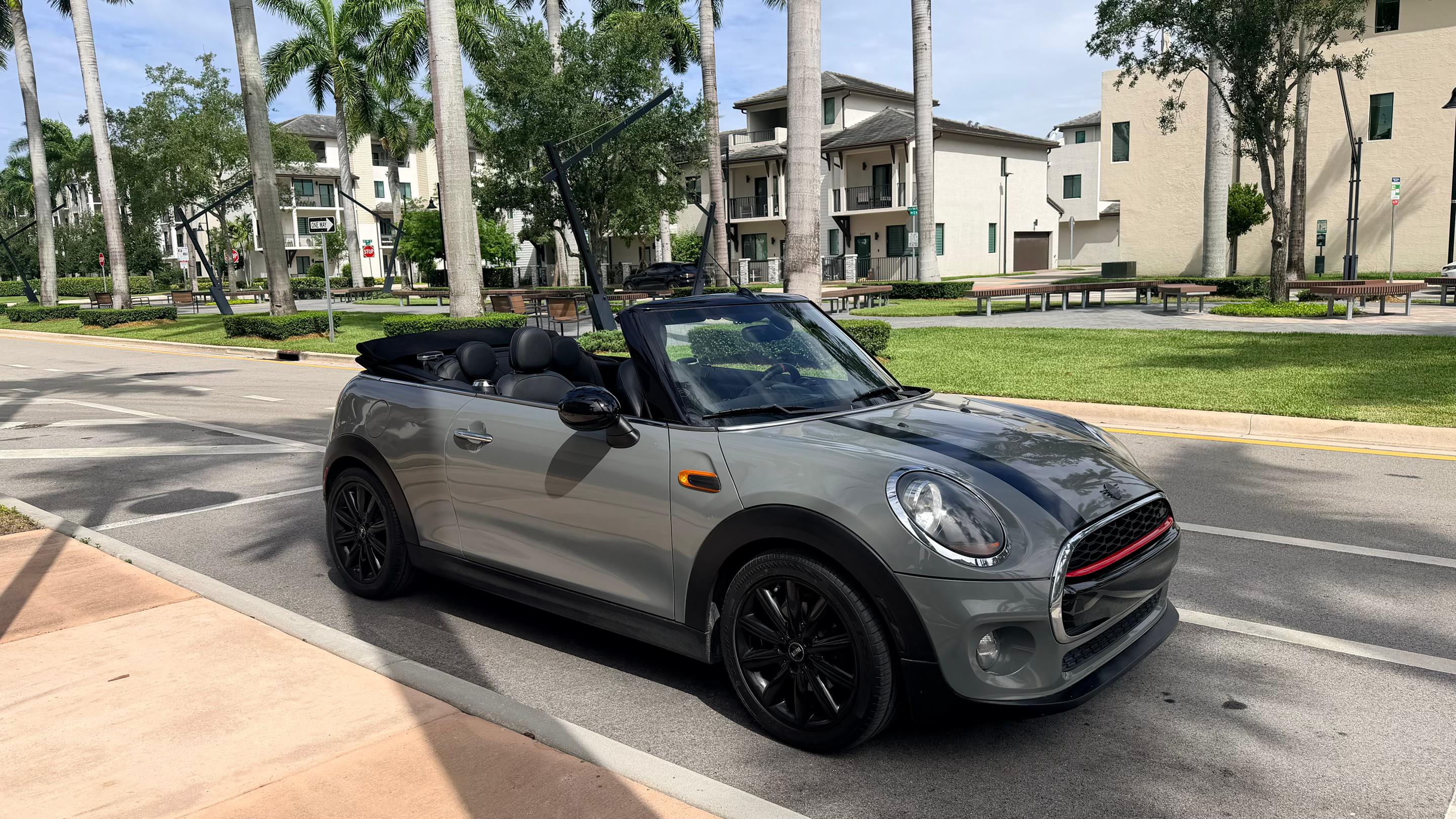 MINI Convertible 2019 in Doral, FL