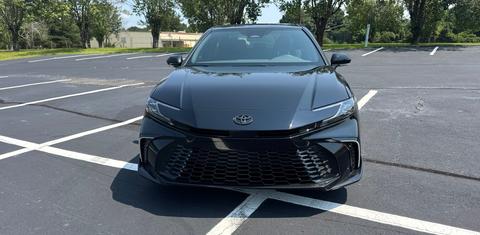 Toyota Camry Hybrid 2026