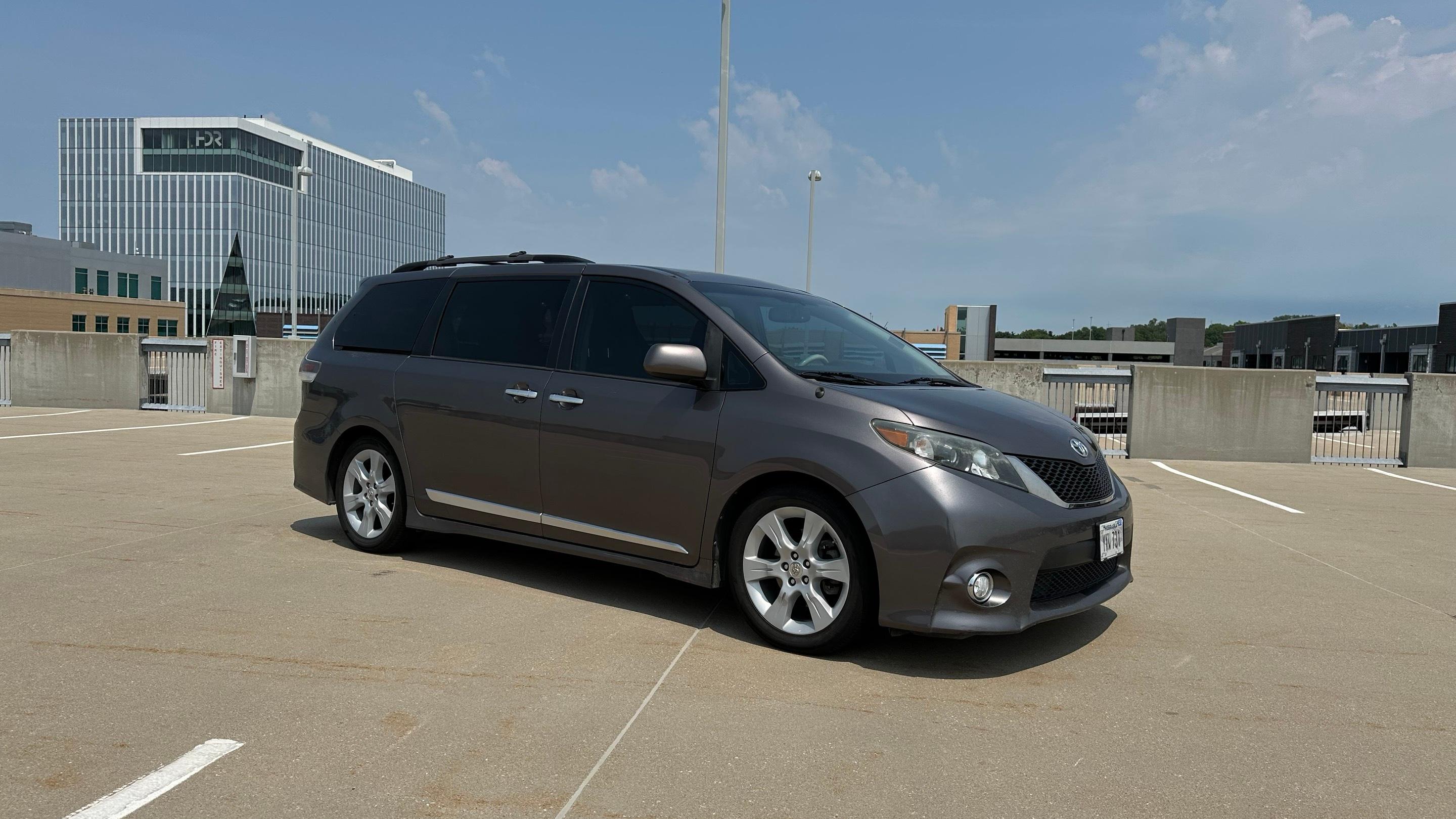 Toyota Sienna 2013 in Omaha, NE