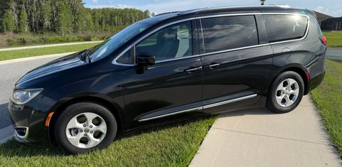 Chrysler Pacifica 2017