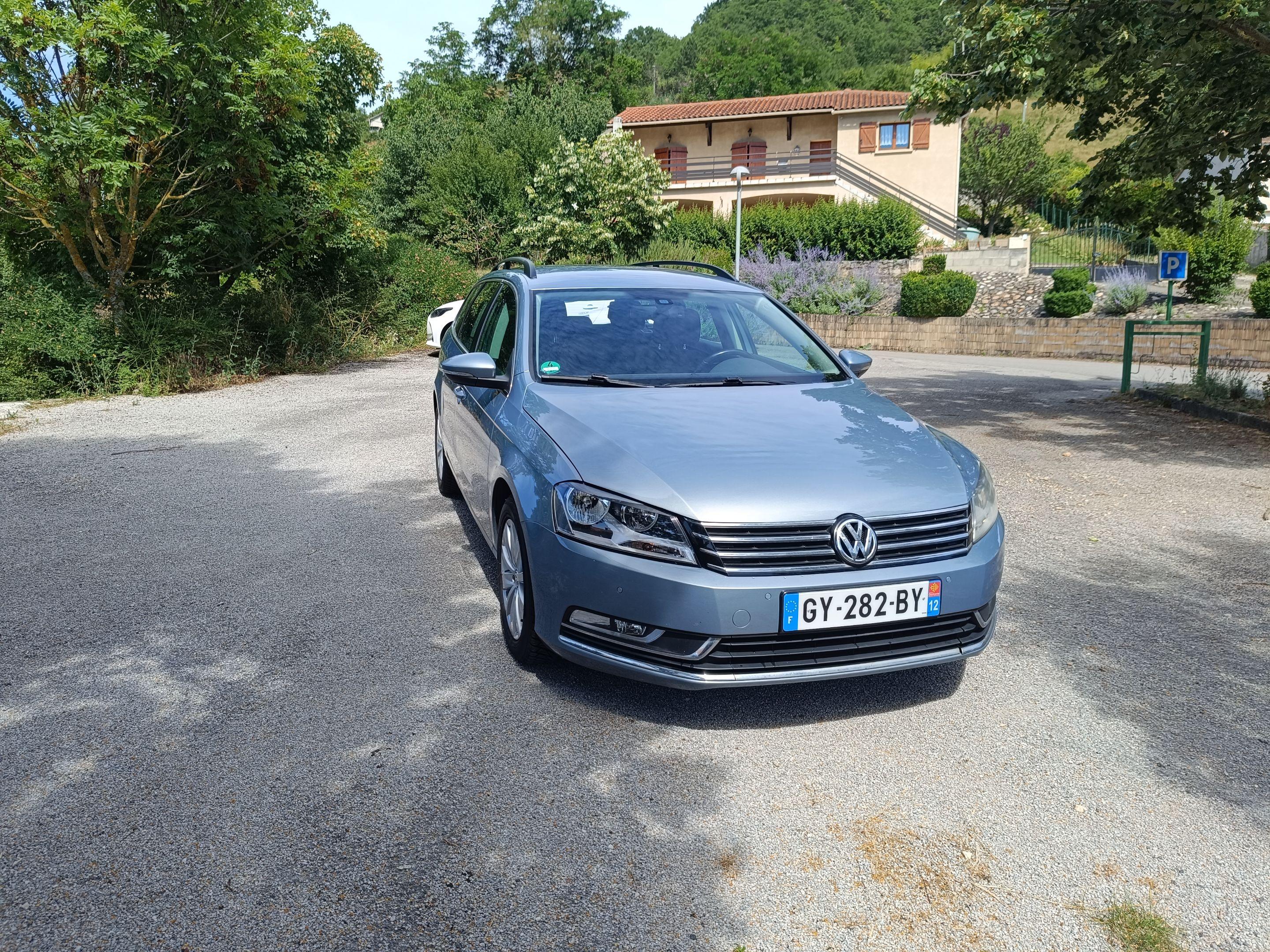 Volkswagen PASSAT 2011 in Paulhe