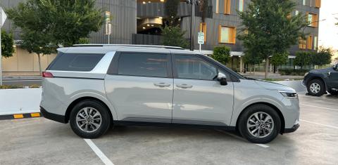 Kia CARNIVAL 2023