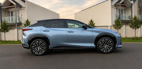 Lexus RZ450e 2023
