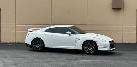 Nissan GT-R 2016