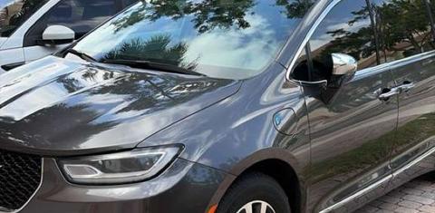 Chrysler Pacifica 2023