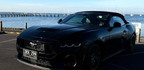Ford MUSTANG 2024