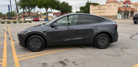 Tesla Model Y 2026
