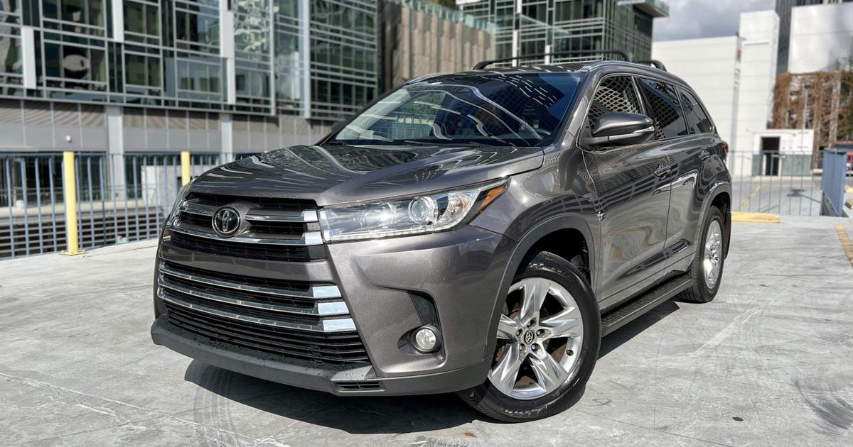 Toyota Highlander 2017 rental in Los Angeles, CA by CARSAN . Turo